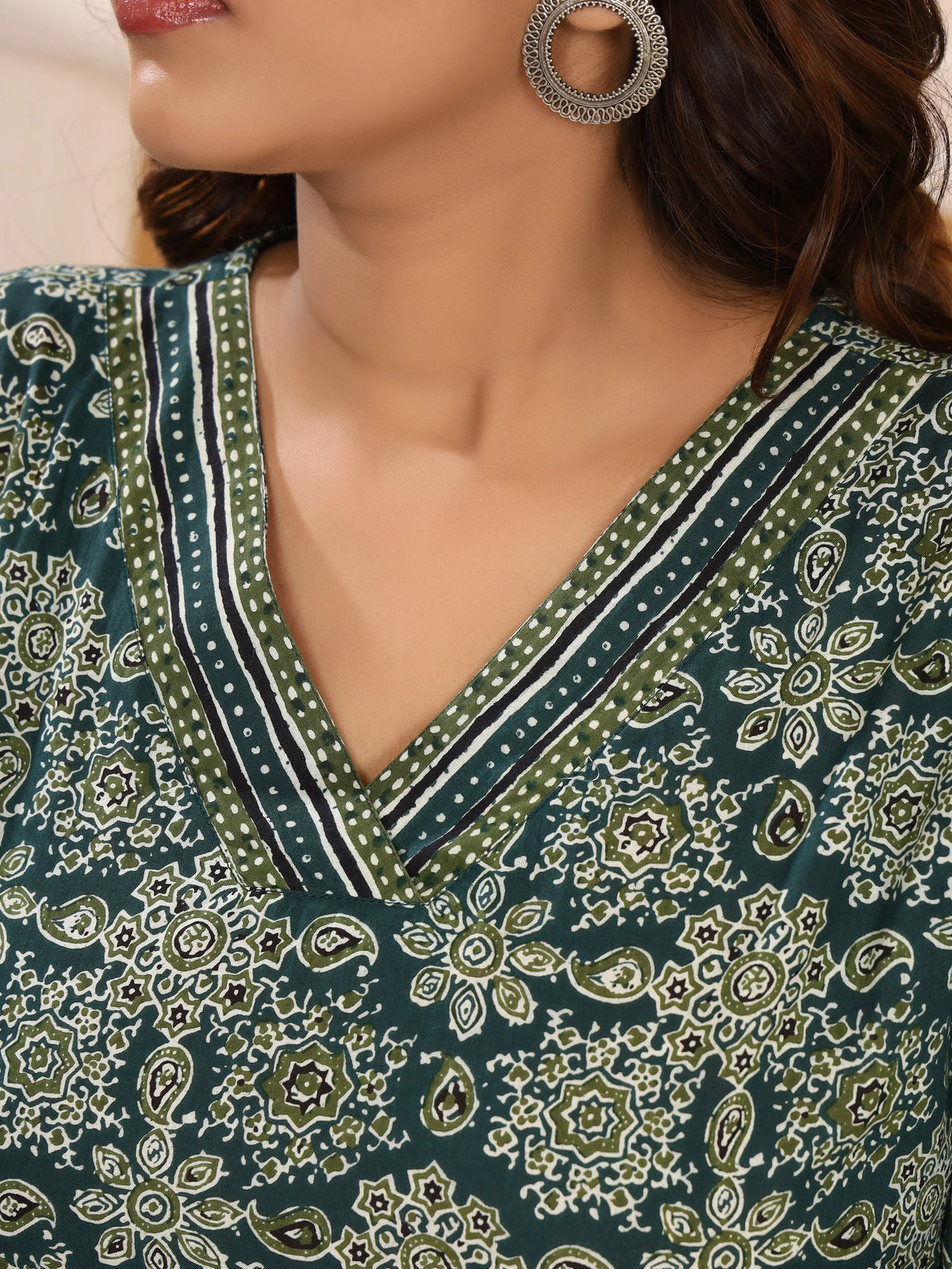 Ajrakh Green & White Geometric Print Pure Cotton Top